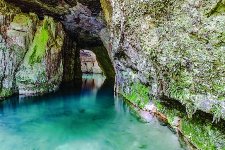 Gruta Lagoa Azul, Complexo de Cavernas Aroe Jeri - Chapada dos Guimarães MT - Foto: complexodecavernasaroejari.com.br