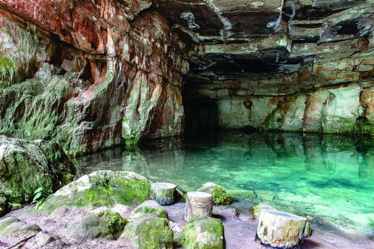 Gruta Lagoa Azul, Complexo de Cavernas Aroe Jeri - Chapada dos Guimarães MT - Foto: complexodecavernasaroejari.com.br