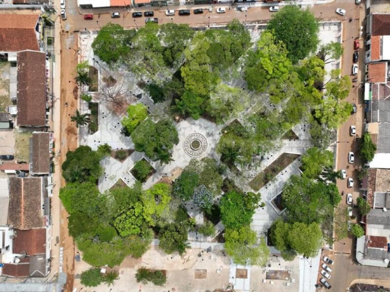 Praça Dom Wunibaldo - Chapada dos Guimarães MT