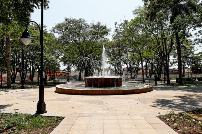 Praça Dom Wunibaldo - Chapada dos Guimarães MT  - Foto: Maike Toskano-Secom-MT