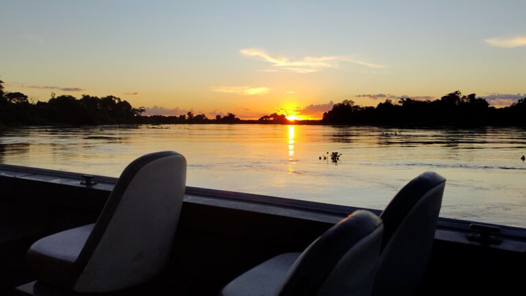 Rio Cuiabá, Pantanal, Mato Grosso - Foto Mienakae