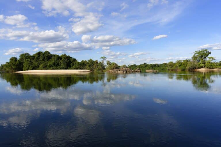 Rio Juruena, Alta Floresta, Amazonia, Mato Grosso, Brasil Foto Gabrielle