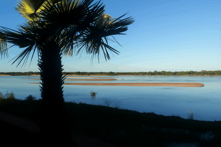 Vista do Rio Araguaia - Foto de Pousada Cabana de Palha - Luciara MT