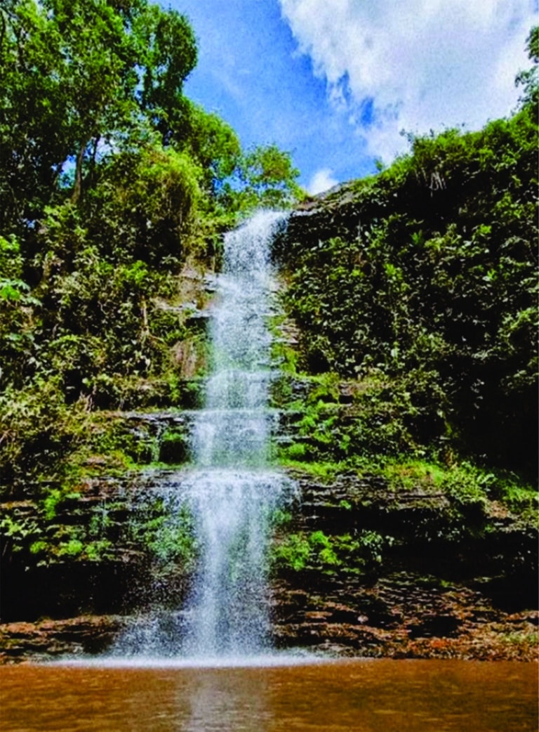 Cachoeira-Da-Mulata-Jaciara-Cerrado-Brasil-Rapel-
