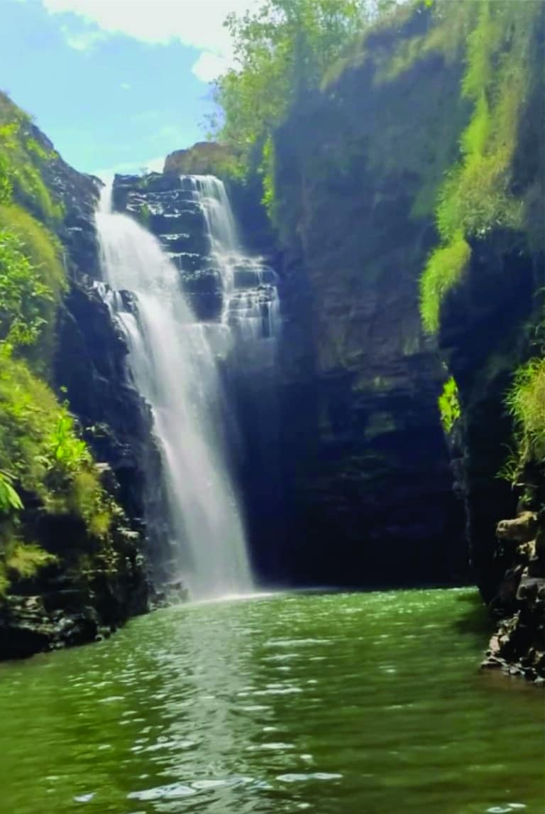 cachoeira-da-fumaça-jaciara-mt-cerrado-Eco-tourism-Brazil