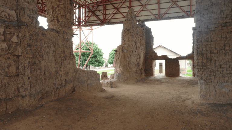Runina Matriz, Vila Bela, Foto Lincon