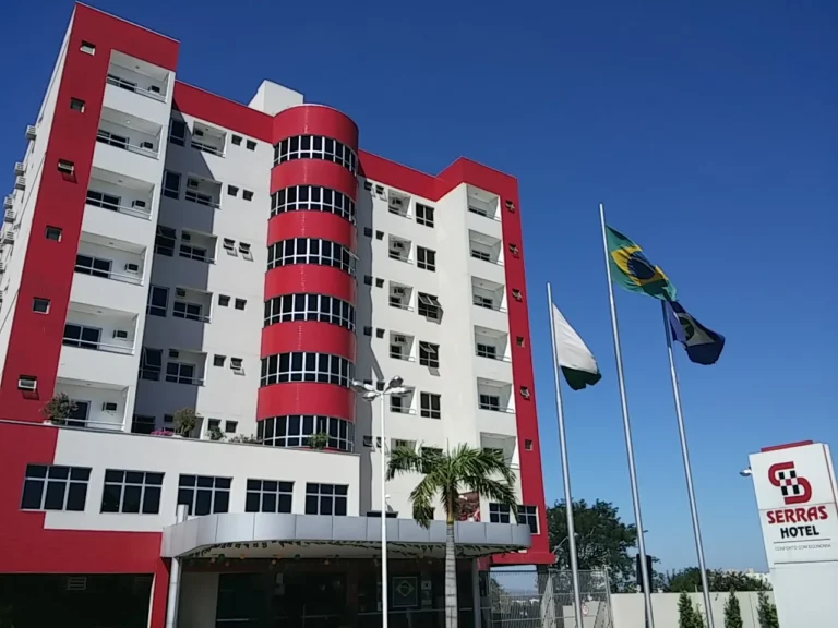 Serras Hotel